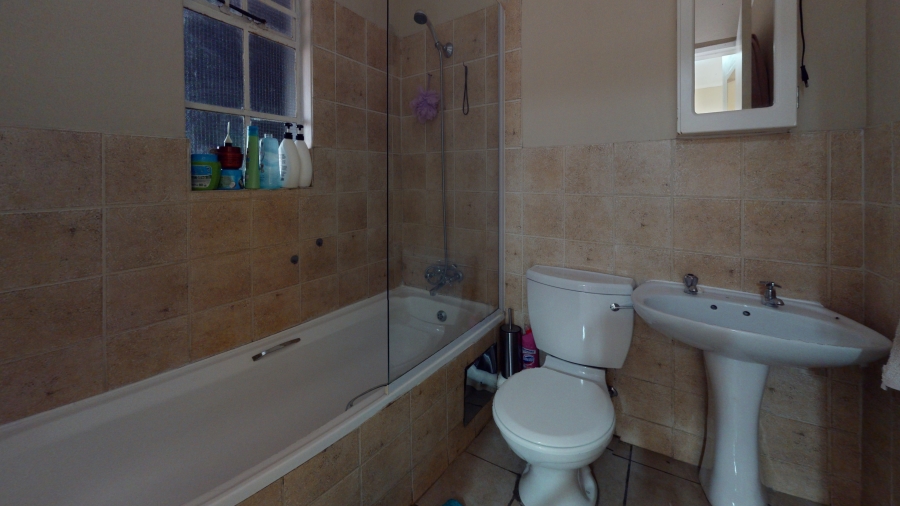 1 Bedroom Property for Sale in Ravenswood Gauteng