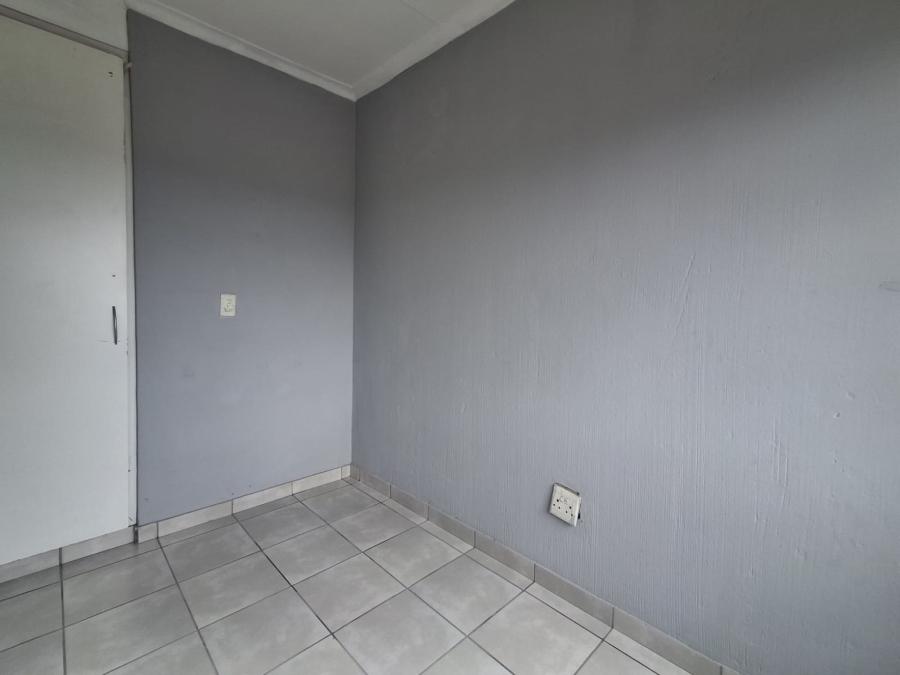 2 Bedroom Property for Sale in Elspark Gauteng