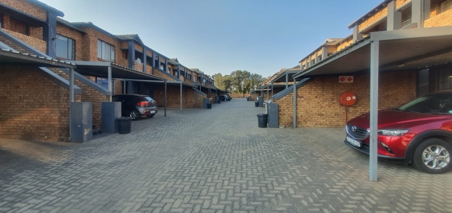 2 Bedroom Property for Sale in Elspark Gauteng