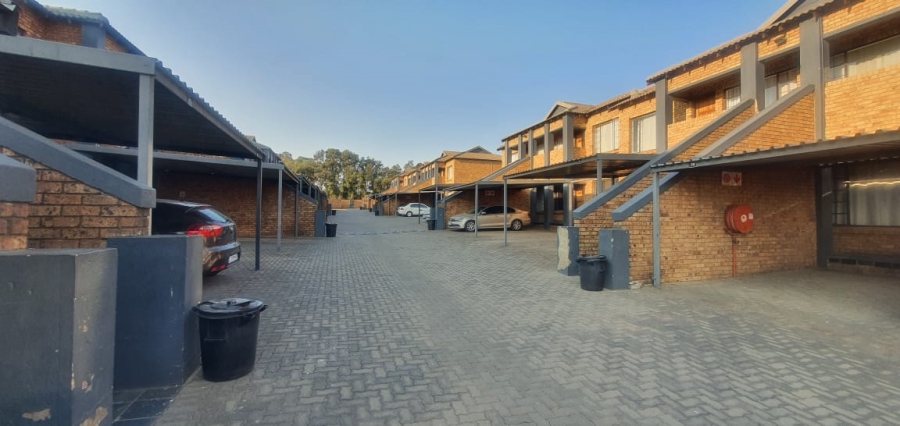 2 Bedroom Property for Sale in Elspark Gauteng