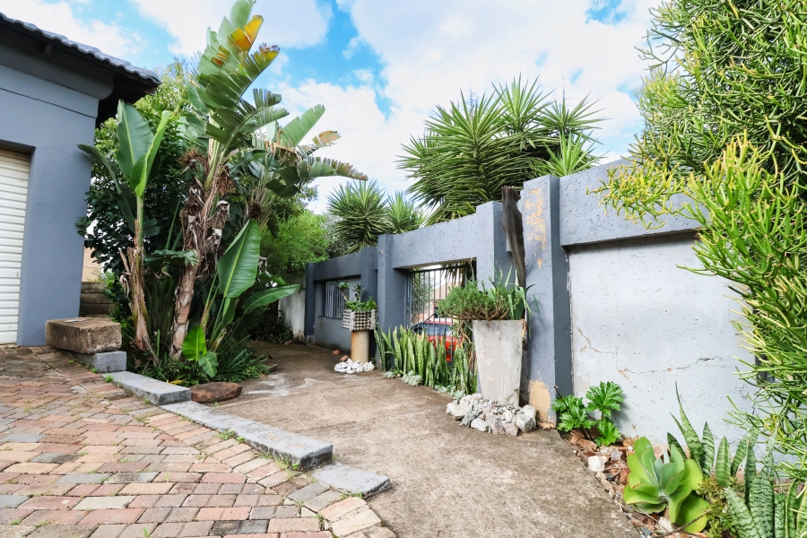 5 Bedroom Property for Sale in Heuweloord Gauteng