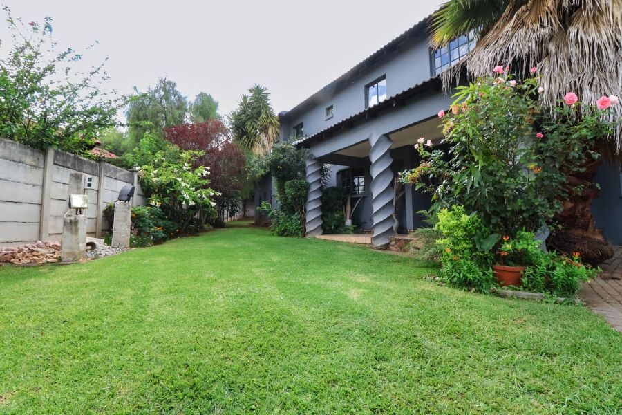 5 Bedroom Property for Sale in Heuweloord Gauteng