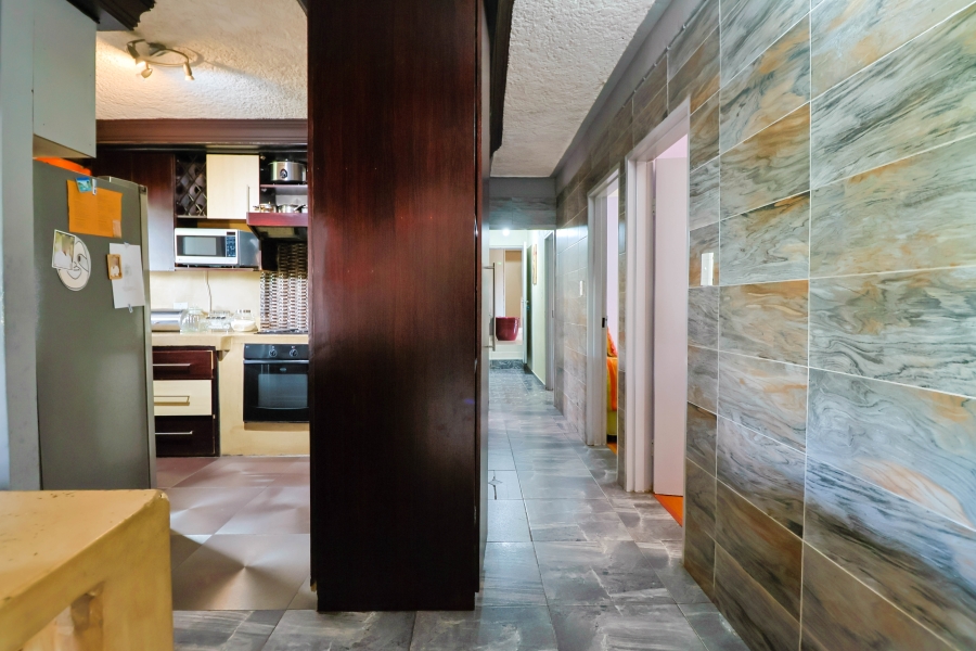 5 Bedroom Property for Sale in Heuweloord Gauteng