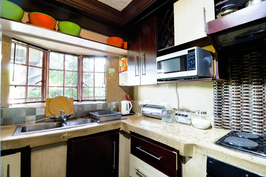 5 Bedroom Property for Sale in Heuweloord Gauteng