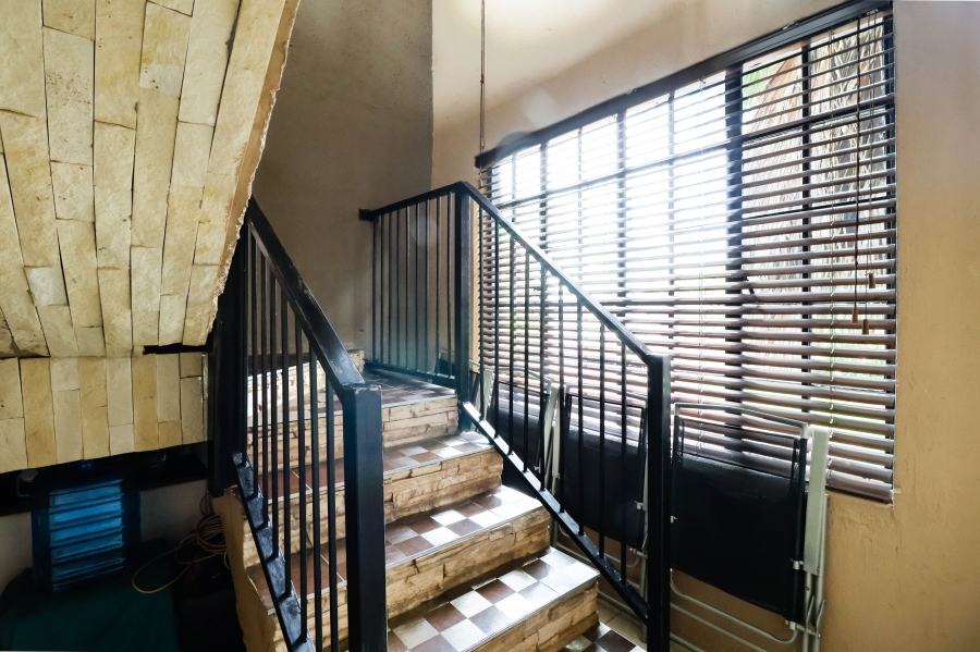 5 Bedroom Property for Sale in Heuweloord Gauteng