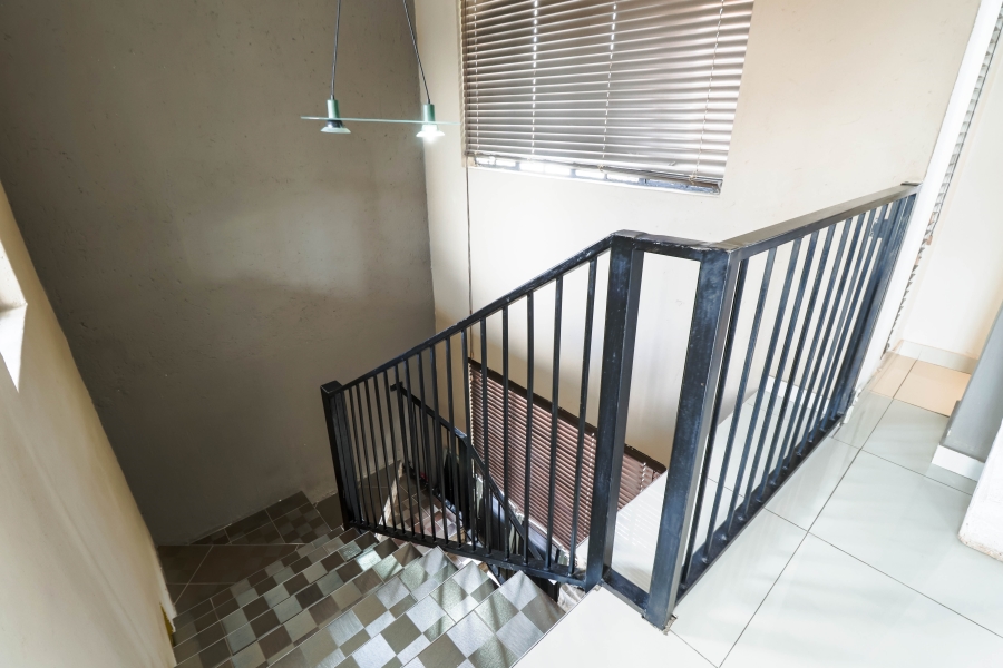 5 Bedroom Property for Sale in Heuweloord Gauteng