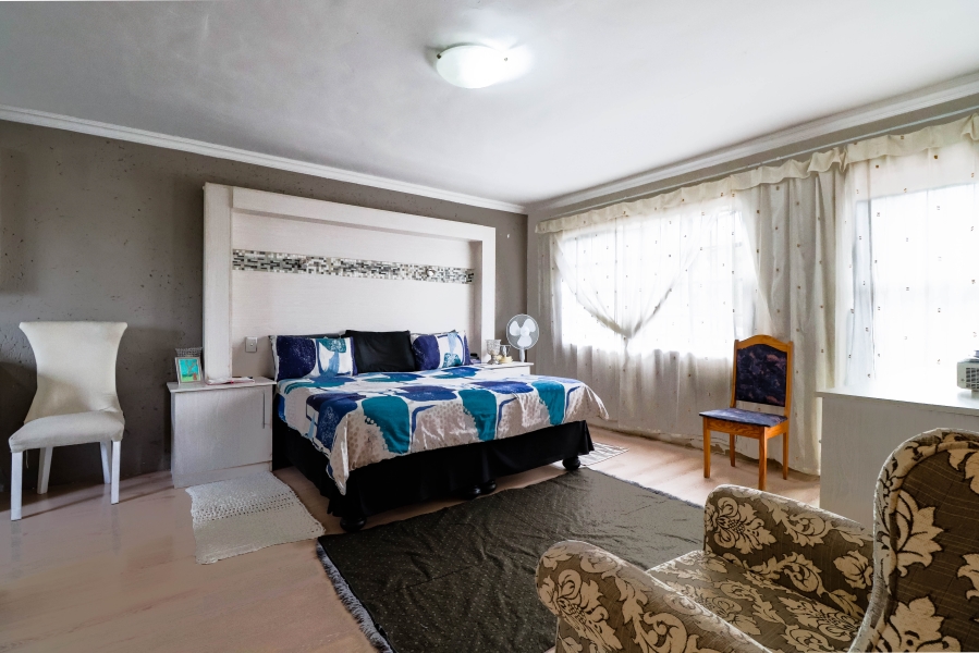 5 Bedroom Property for Sale in Heuweloord Gauteng