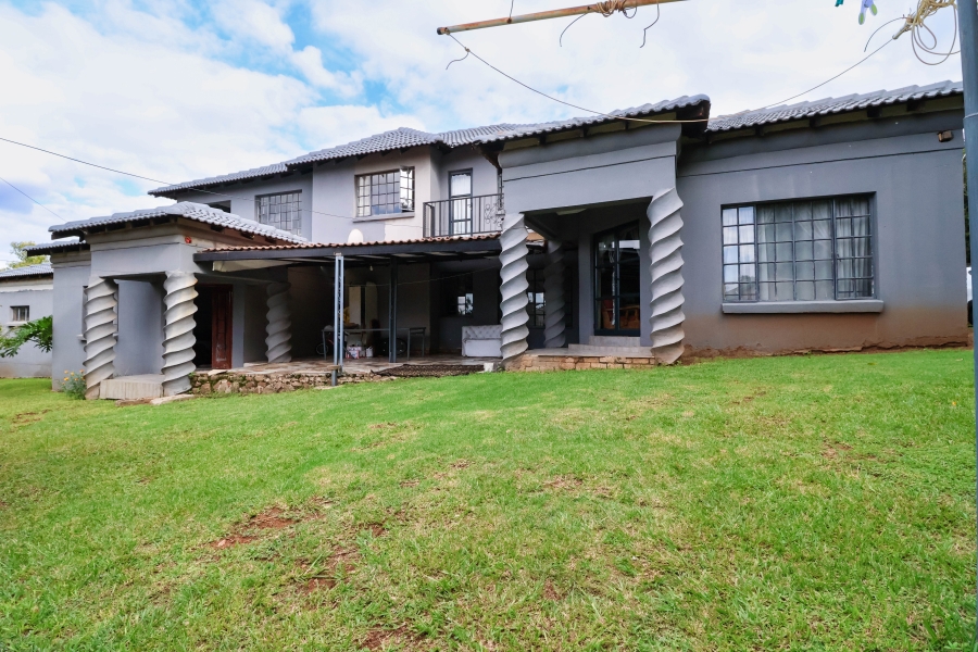 5 Bedroom Property for Sale in Heuweloord Gauteng