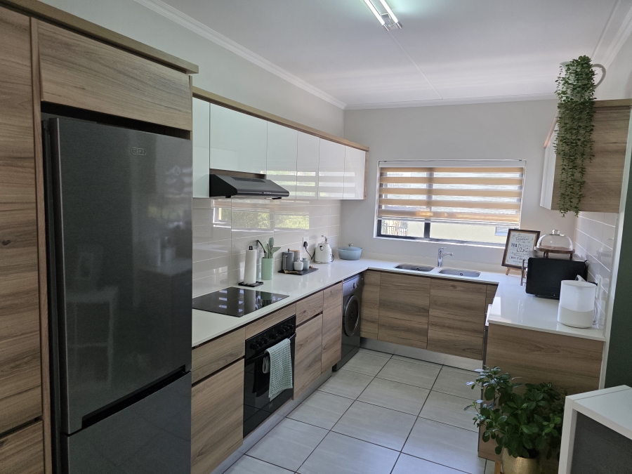 3 Bedroom Property for Sale in Waterfall Gauteng