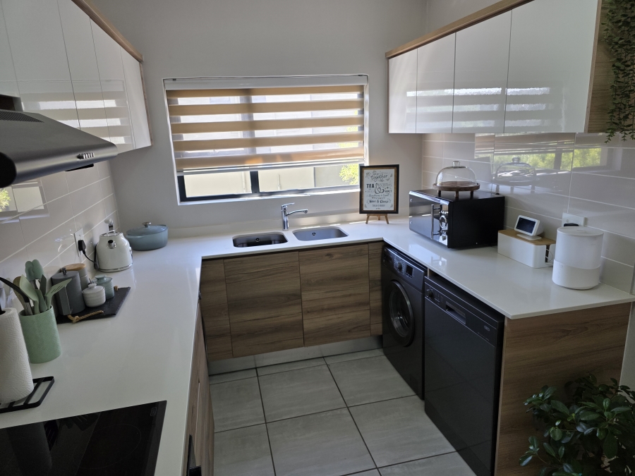 3 Bedroom Property for Sale in Waterfall Gauteng