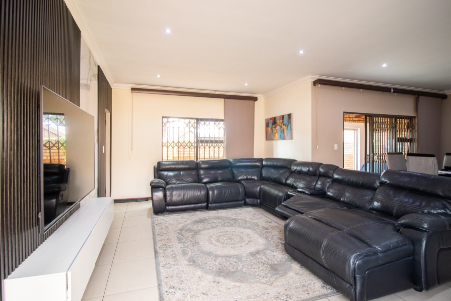 3 Bedroom Property for Sale in New Redruth Gauteng