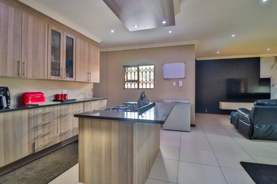 3 Bedroom Property for Sale in New Redruth Gauteng