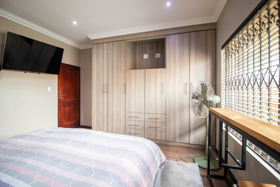 3 Bedroom Property for Sale in New Redruth Gauteng