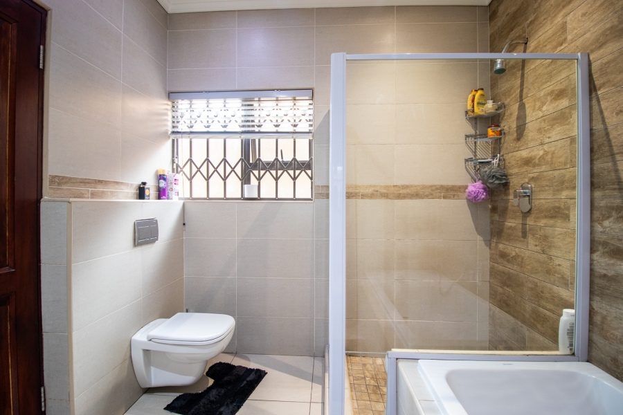 3 Bedroom Property for Sale in New Redruth Gauteng