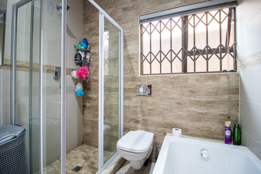 3 Bedroom Property for Sale in New Redruth Gauteng