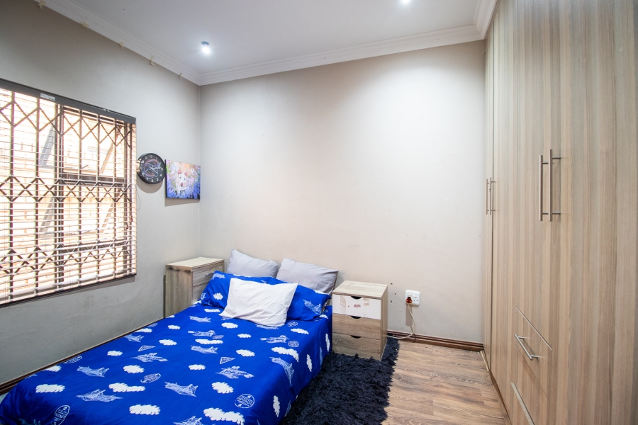 3 Bedroom Property for Sale in New Redruth Gauteng