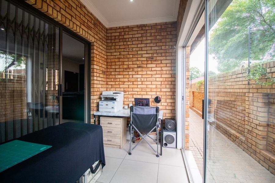 3 Bedroom Property for Sale in New Redruth Gauteng