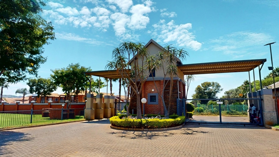 3 Bedroom Property for Sale in Andeon Gauteng