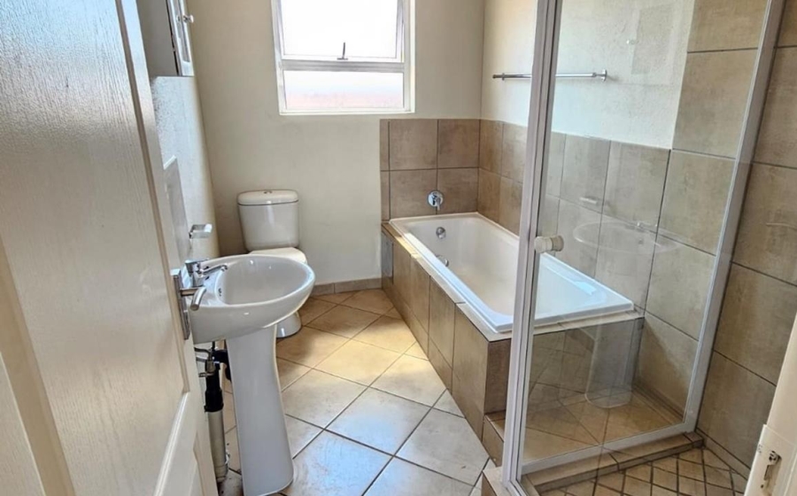 2 Bedroom Property for Sale in Selcourt Gauteng