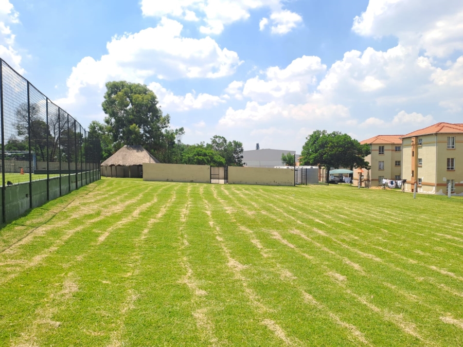 2 Bedroom Property for Sale in Aeroton Gauteng