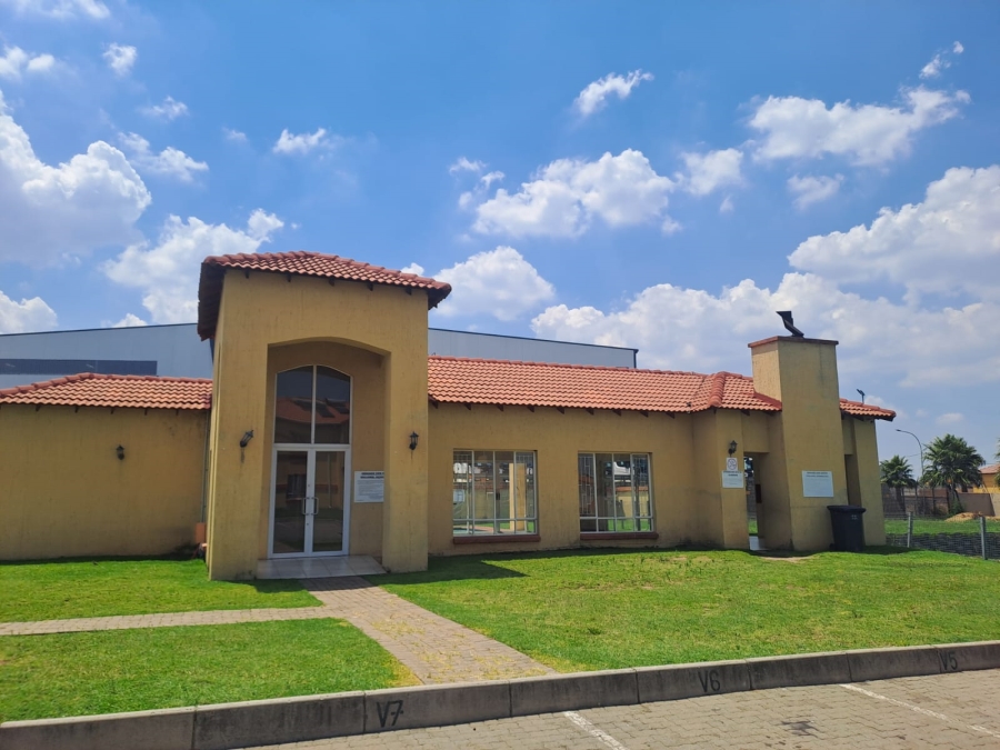 2 Bedroom Property for Sale in Aeroton Gauteng