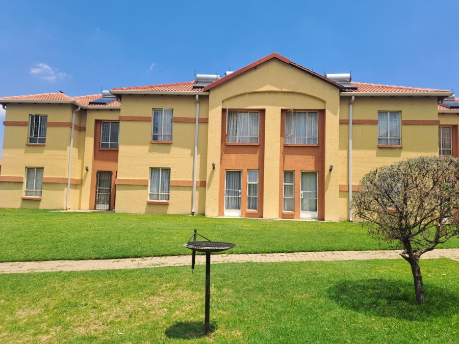 2 Bedroom Property for Sale in Aeroton Gauteng