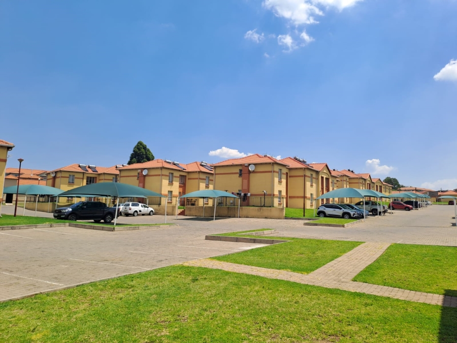 2 Bedroom Property for Sale in Aeroton Gauteng