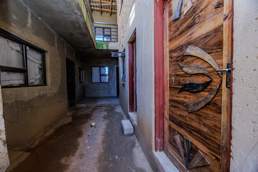 8 Bedroom Property for Sale in Tshepisong Gauteng