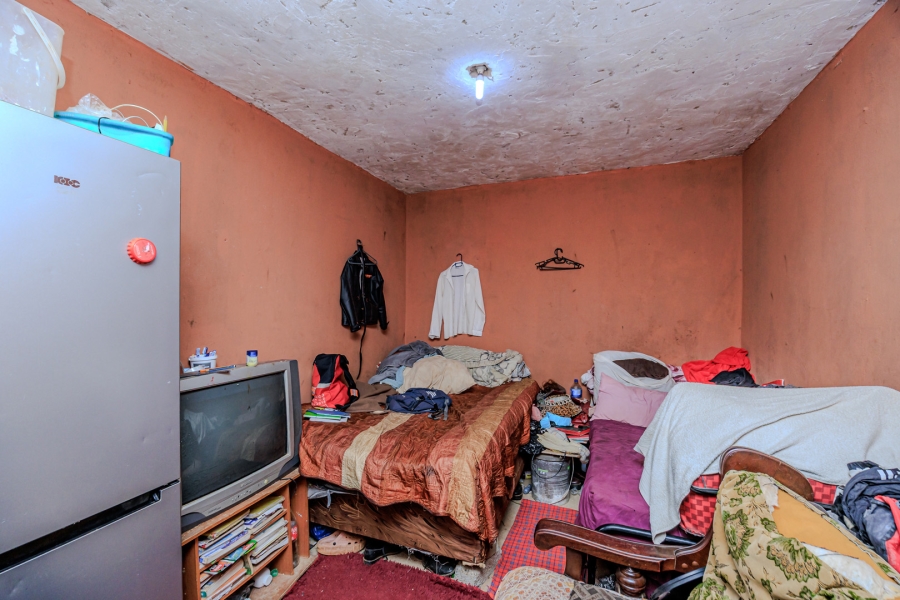 8 Bedroom Property for Sale in Tshepisong Gauteng