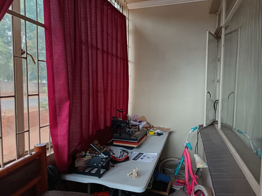 2 Bedroom Property for Sale in Vanderbijlpark Cw 6 Gauteng