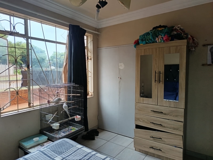 2 Bedroom Property for Sale in Vanderbijlpark Cw 6 Gauteng