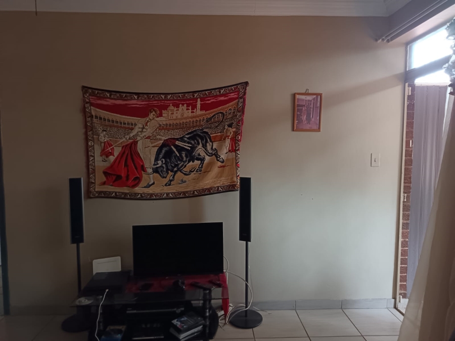 2 Bedroom Property for Sale in Vanderbijlpark Cw 6 Gauteng