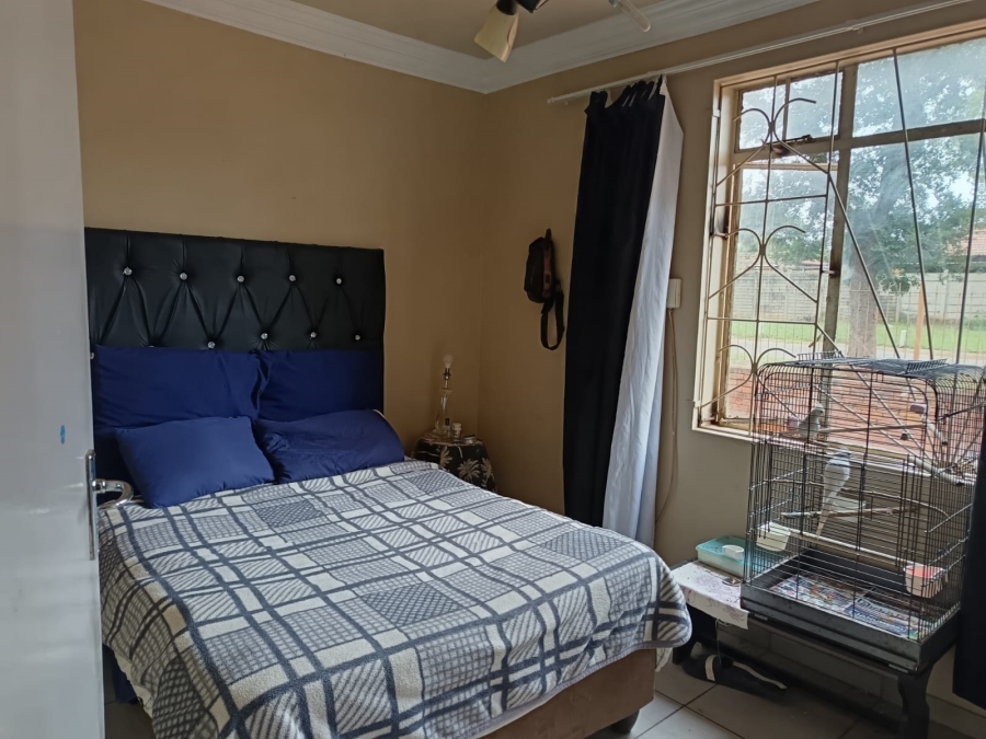 2 Bedroom Property for Sale in Vanderbijlpark Cw 6 Gauteng