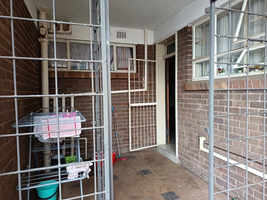 2 Bedroom Property for Sale in Vanderbijlpark Cw 6 Gauteng