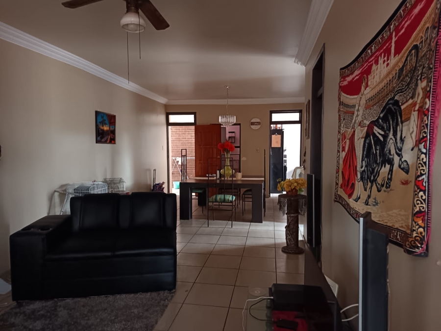 2 Bedroom Property for Sale in Vanderbijlpark Cw 6 Gauteng