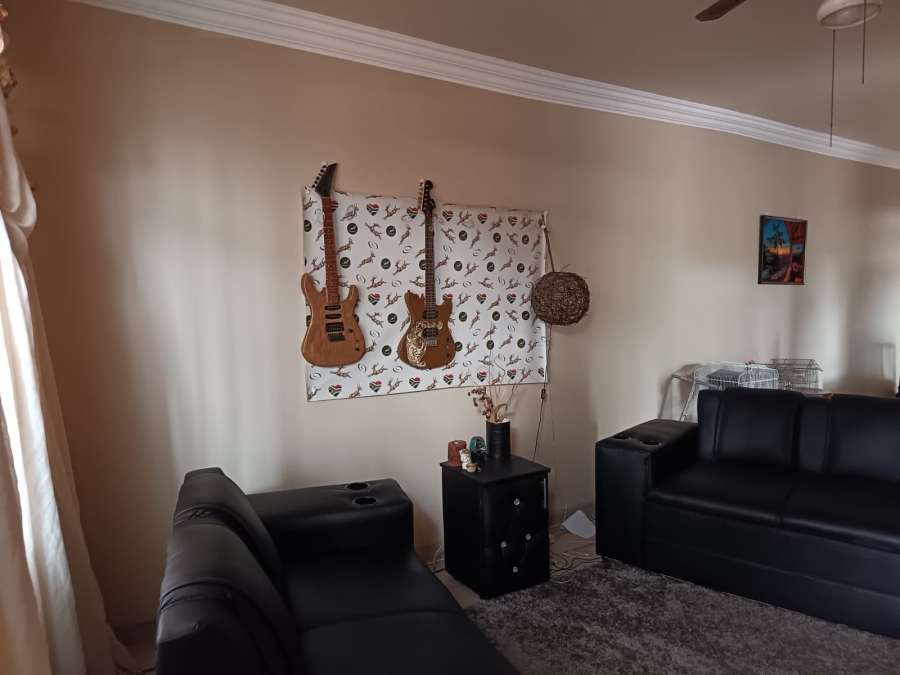 2 Bedroom Property for Sale in Vanderbijlpark Cw 6 Gauteng