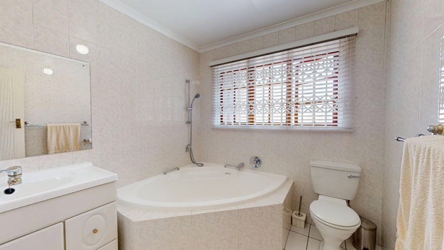 3 Bedroom Property for Sale in Rynfield Gauteng