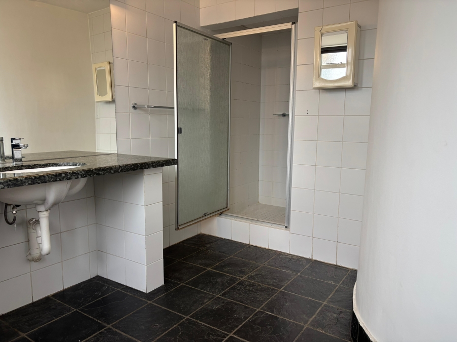 To Let 1 Bedroom Property for Rent in Killarney Gauteng