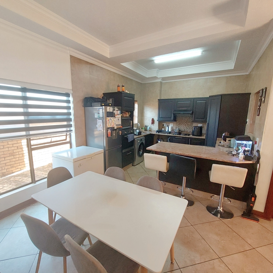 2 Bedroom Property for Sale in Ravenswood Gauteng