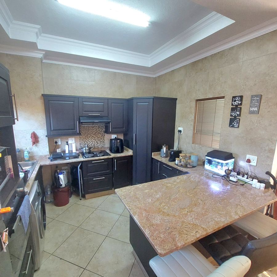 2 Bedroom Property for Sale in Ravenswood Gauteng