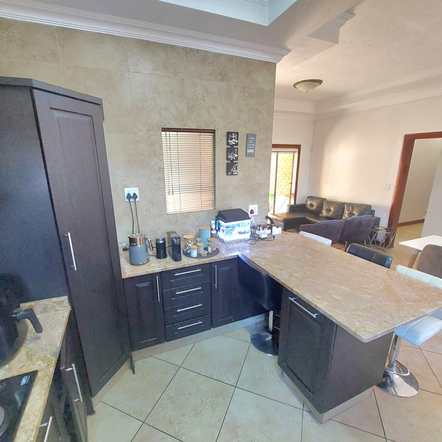 2 Bedroom Property for Sale in Ravenswood Gauteng