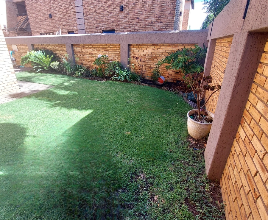 2 Bedroom Property for Sale in Ravenswood Gauteng