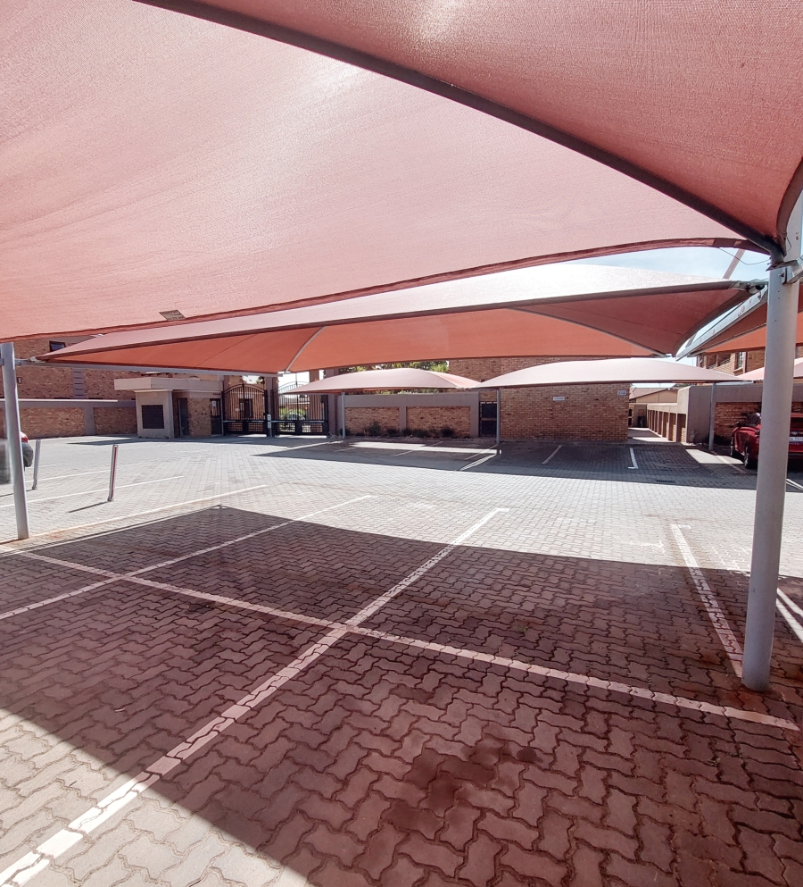 2 Bedroom Property for Sale in Ravenswood Gauteng