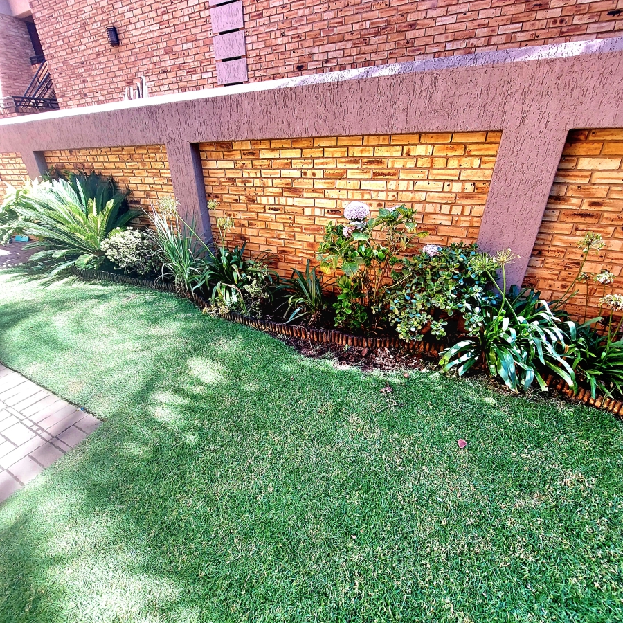 2 Bedroom Property for Sale in Ravenswood Gauteng