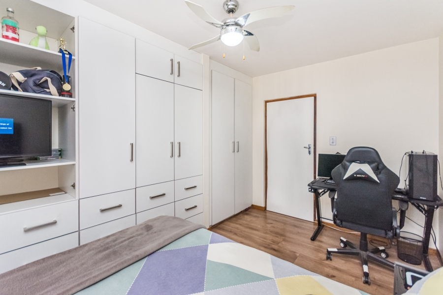 3 Bedroom Property for Sale in Die Hoewes Gauteng