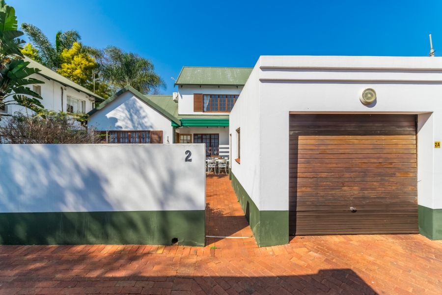 3 Bedroom Property for Sale in Die Hoewes Gauteng