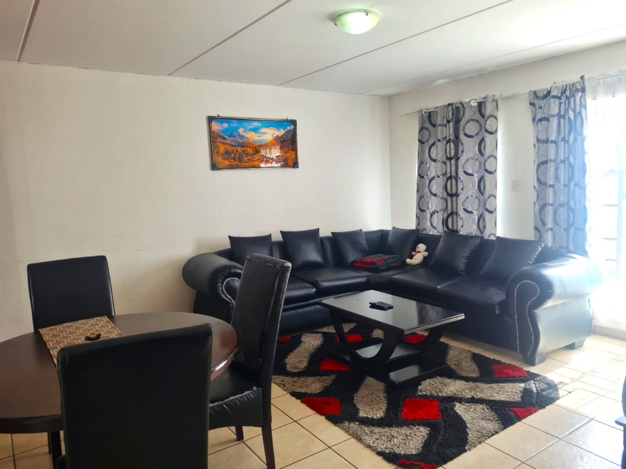 2 Bedroom Property for Sale in Whitney Gardens Gauteng