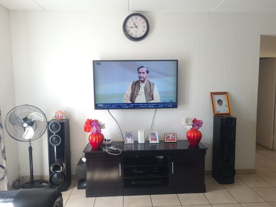 2 Bedroom Property for Sale in Whitney Gardens Gauteng