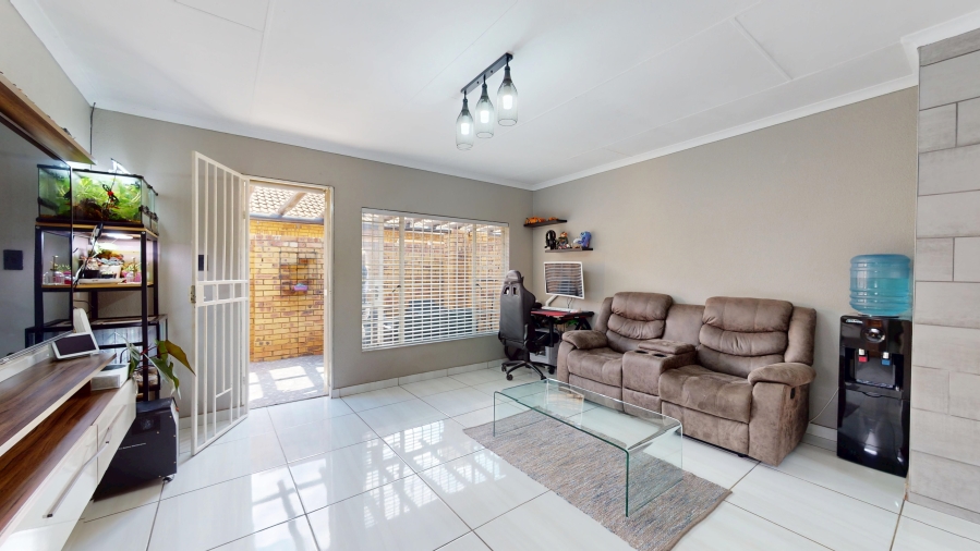 2 Bedroom Property for Sale in Witfield Gauteng