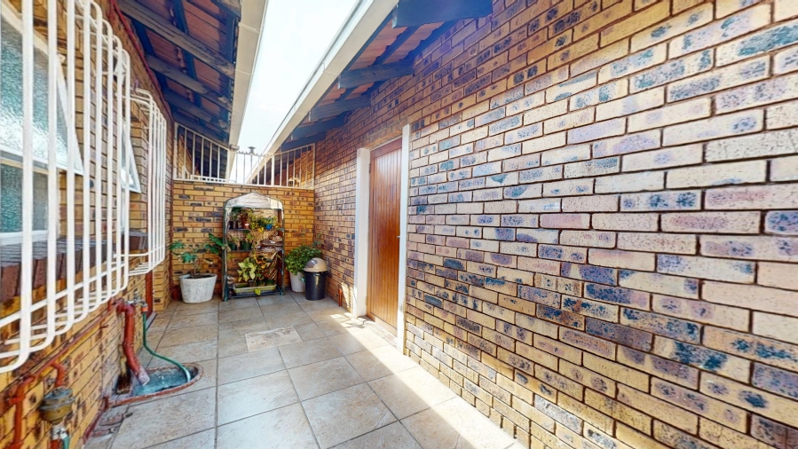 2 Bedroom Property for Sale in Witfield Gauteng